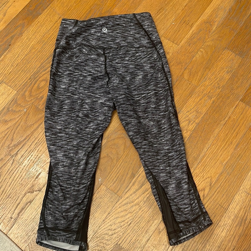 Lululemon cropped leggings
